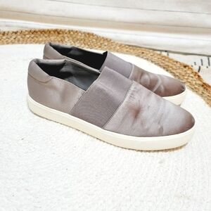 VINCE CORBIN SLIP-ON SNEAKER, SZ 9